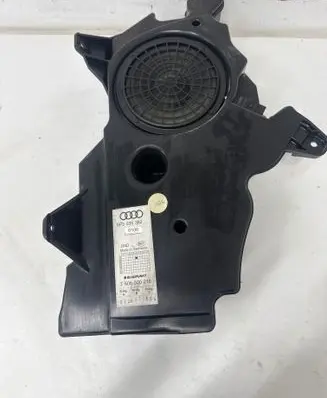 Audi A3 S3 8P Subwoofer speaker 8P3035382