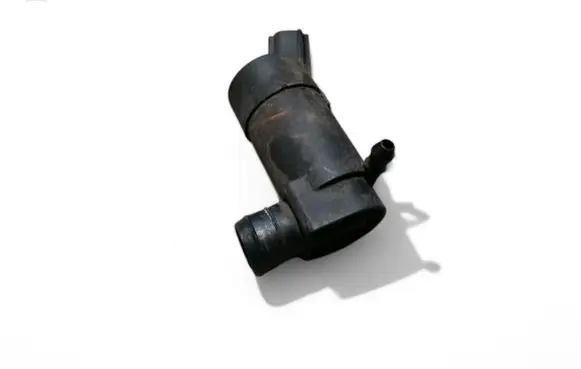 Volvo V70 Windscreen/windshield washer pump