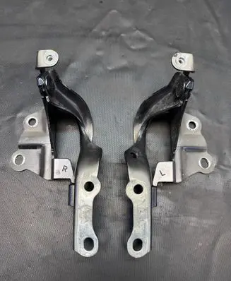 Toyota Hilux VIII Engine bonnet/hood hinges POL
