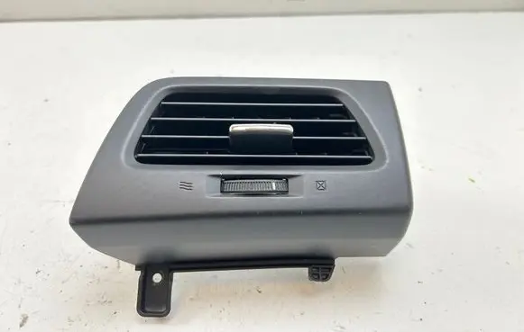 Honda CR-V Dashboard side air vent grill/cover trim 77630TA0A01021