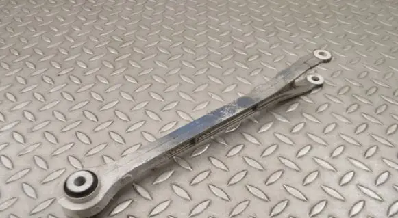 Dodge Challenger Rear upper control arm/wishbone 68210633A
