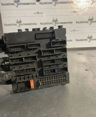 Opel Signum Fuse box set 13205777 03227778 519165005