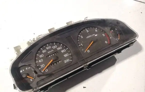 Speedometer (instrument cluster)