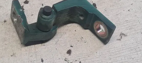 Seat Toledo II (1M) Front door upper hinge