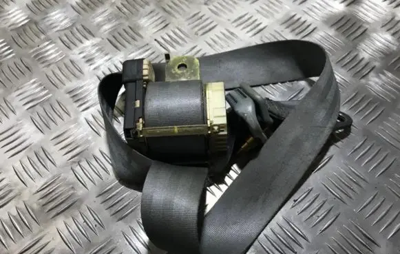 Front seatbelt