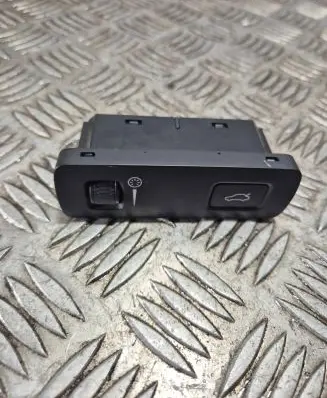 Volvo XC60 Tailgate opening switch 31443873