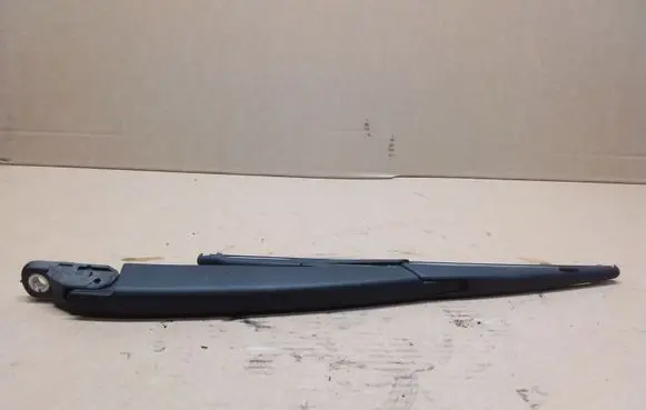 Nissan Juke I F15 Rear wiper blade arm 80019327