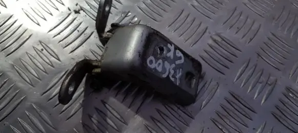 Ford Mondeo MK II Rear door lower hinge