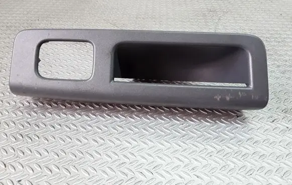 Volvo V50 Rear door handle trim 