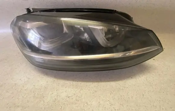 Volkswagen Golf VII Headlight/headlamp