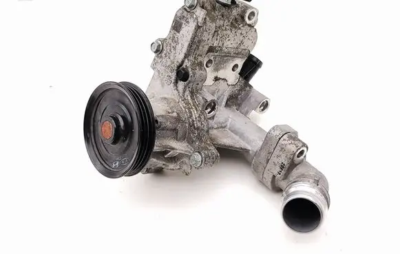 Hyundai i30 Water pump 2563107600