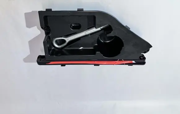Mercedes-Benz GLA W156 X156 Towing hook eye 
