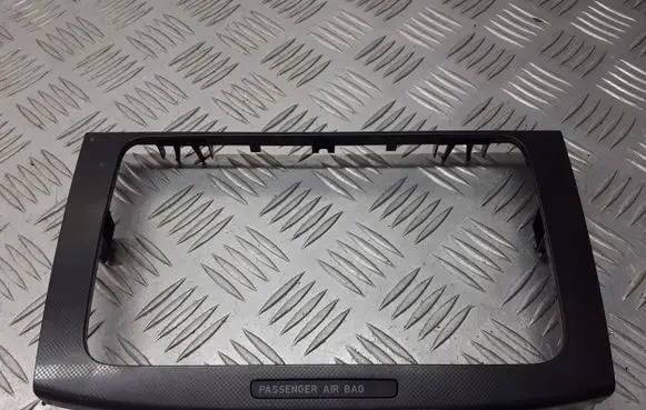 Volkswagen PASSAT B6 Head unit multimedia control 3C0858067