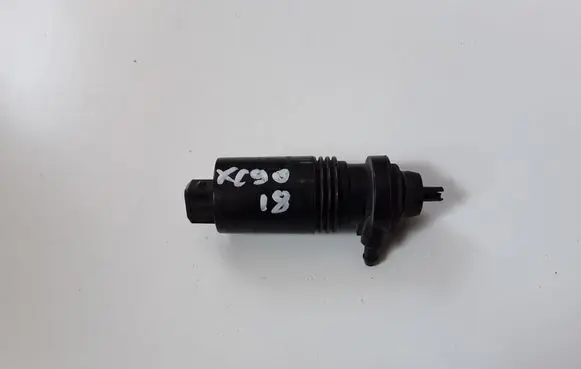 Volvo XC90 Windscreen/windshield washer pump 1012458