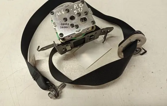Mazda 6 Front seatbelt 1052233 1071042