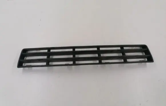 Volkswagen Golf IV Front bumper lower grill 1J0853677D