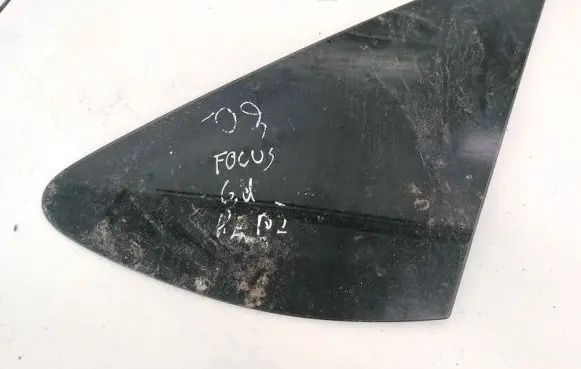 Ford Focus Rear side window