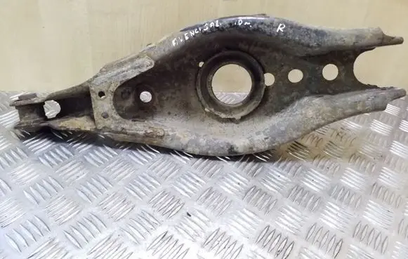 Toyota Avensis T270 Rear upper control arm/wishbone