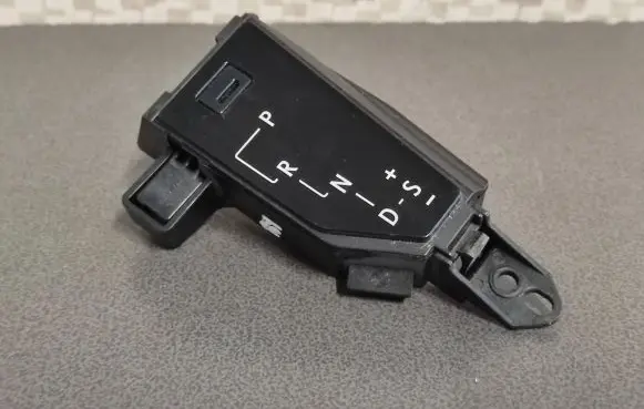 Lexus RX 450H Gear shifter surround trim plastic 76K116