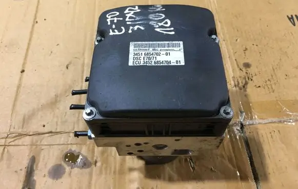 BMW X5 E70 ABS Pump 6854704 6854702