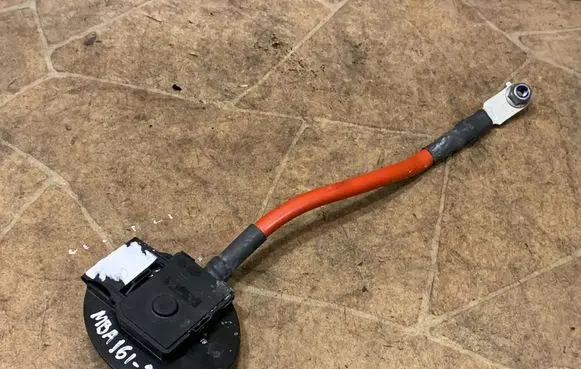 Mercedes-Benz C W205 Positive cable (battery) A2055457440