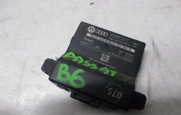 Volkswagen PASSAT B6 Gateway control module 3C0907530C