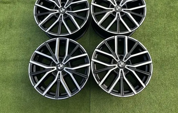 BMW X1 U11 R18 alloy rim 6891179
