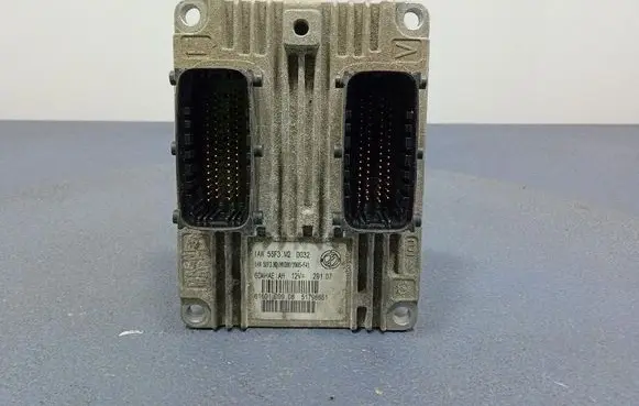 Fiat Punto (199) Engine control unit/module ECU 51798651