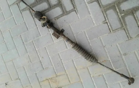 Volkswagen Golf I Steering rack 171