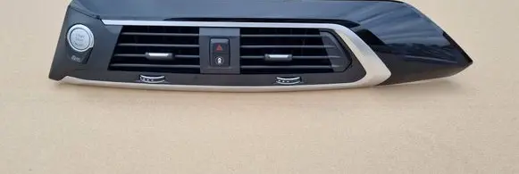 BMW X4 G02 Dash center air vent grill 9363444