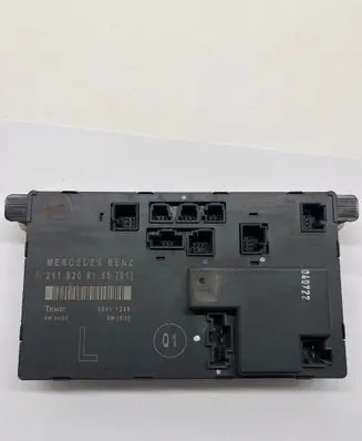 Mercedes-Benz E W211 Door control unit/module 2118208185 00401298