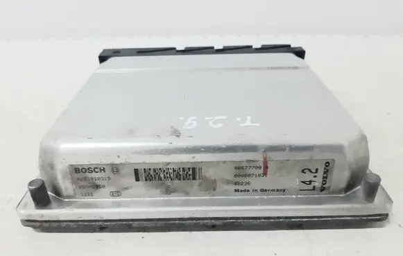 Volvo S60 Engine control unit/module 0281010310 08677708A