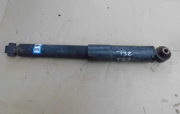 Nissan X-Trail T32 Rear shock absorber with coil spring 655778