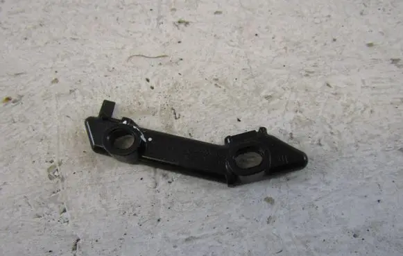 BMW 2 F22 F23 Front bumper mounting bracket 7272556