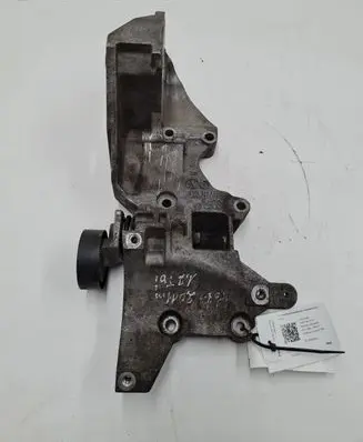Volkswagen Polo V 6R Generator/alternator bracket 03L903143Q