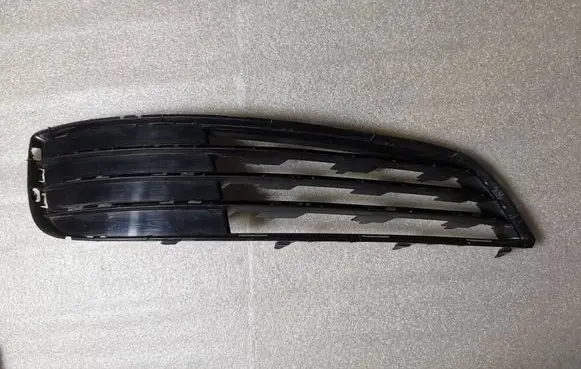 Audi A8 S8 D4 4H Front bumper lower grill 4H0807680E