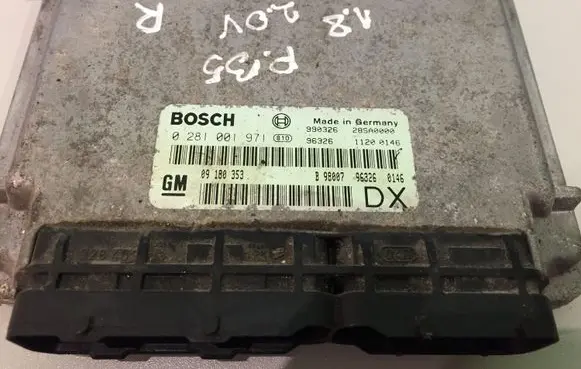Volkswagen PASSAT B5 Engine control unit/module