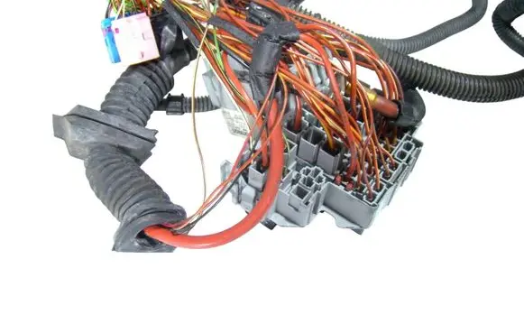 Porsche Cayenne (9PA) Fuse box cover 7P5971072AP