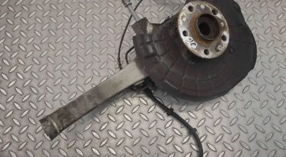 Maserati Ghibli Front wheel hub 670001806