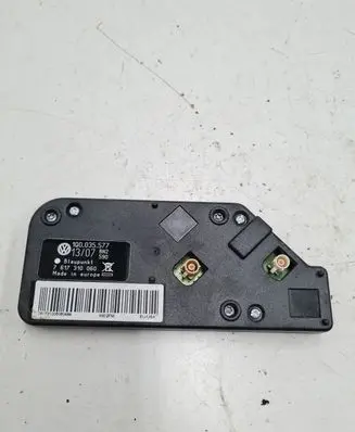 Volkswagen Eos Aerial antenna amplifier 1Q0035577