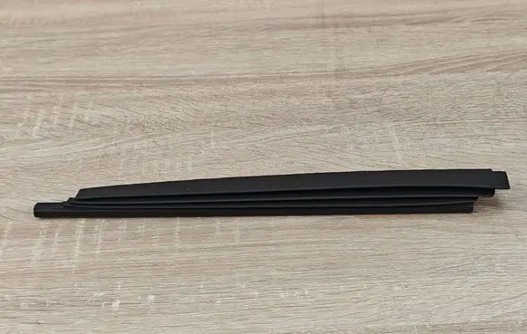 Audi A5 Sportback 8TA Windshield trim 8D9877782A