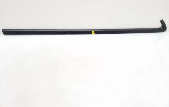 Rear side glass trim