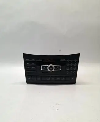 Mercedes-Benz E A207 Radio/CD/DVD/GPS head unit A2129004514 A2129010806
