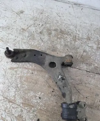 Volvo S40 Front lower control arm/wishbone