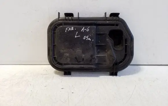 Audi A6 S6 C6 4F Headlight/headlamp dust cover 16016300L
