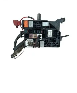 Toyota Yaris Fuse box set 71545127