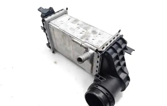 Skoda Kamiq Intercooler radiator 05C145785D 04E906051N