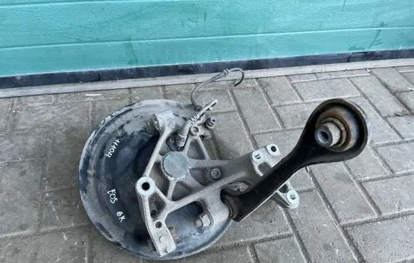 Volkswagen Eos Rear wheel hub