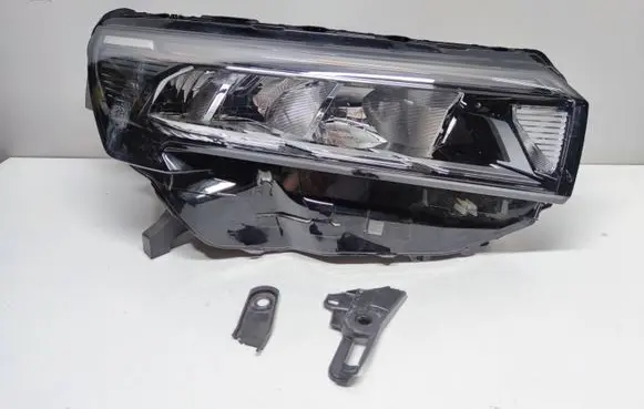 Nissan Townstar Headlight/headlamp 1006E00E
