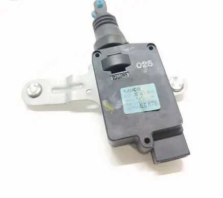 Hyundai Santa Fe Tailgate boot lock/latch motor 957502B000